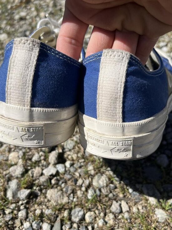 Converse - Picture 2 of 2